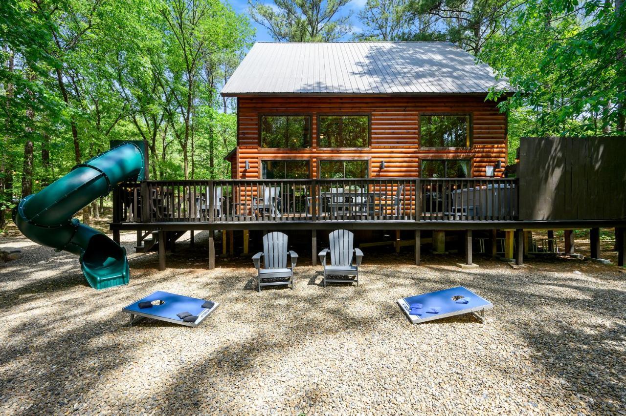 Hickory Bear - Cabin Surrounded By Pines, Sleeps 10, Hot Tub, Fire Pit, Arcade, Foosball Table & Deck Slide 布罗肯鲍 外观 照片
