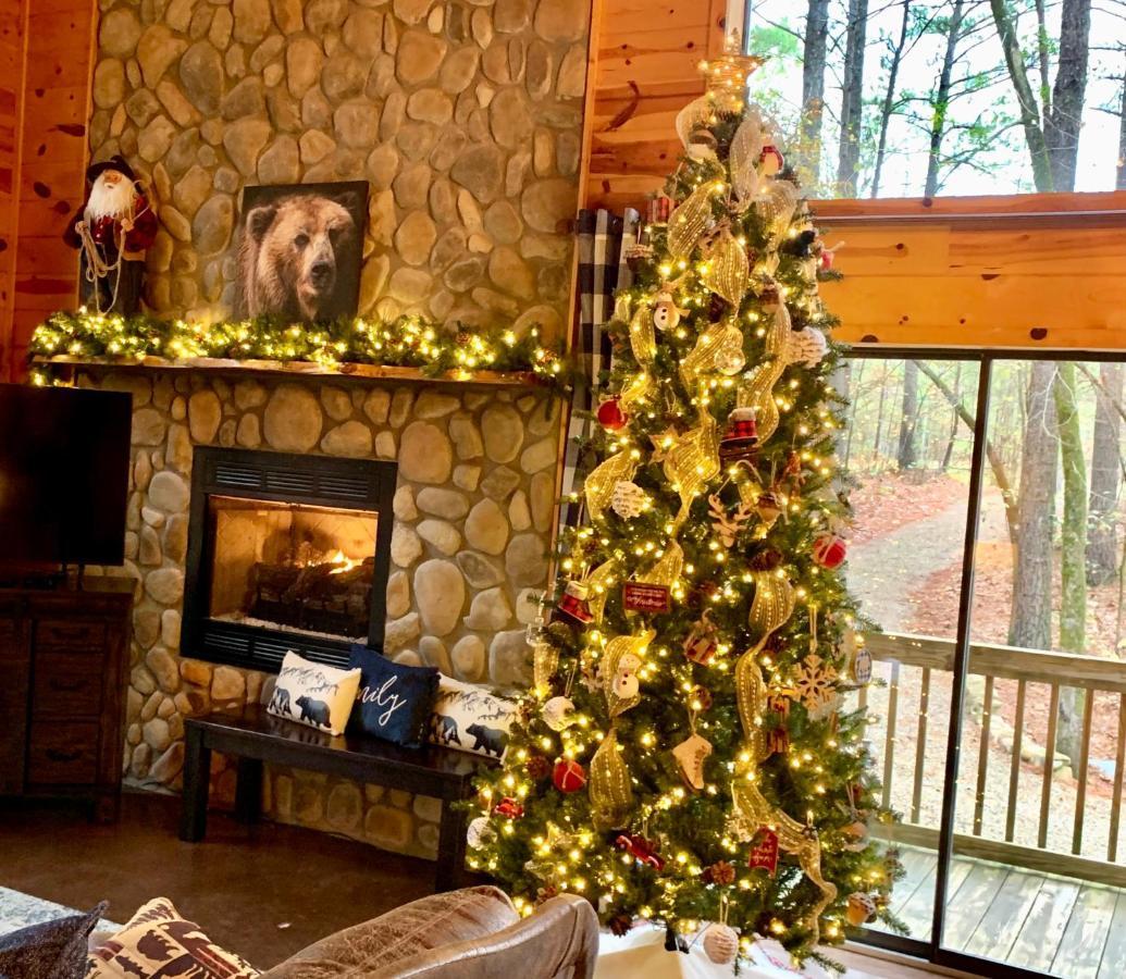 Hickory Bear - Cabin Surrounded By Pines, Sleeps 10, Hot Tub, Fire Pit, Arcade, Foosball Table & Deck Slide 布罗肯鲍 外观 照片